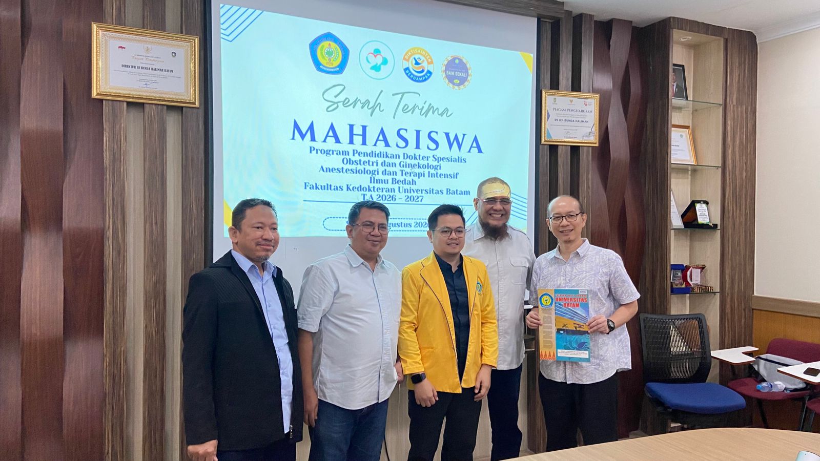 Serah terima mahasiswa program Pendidikan dokter spesialis Anestesi fakultas kedokteran universitas batam T.A 2026/2027 tanggal senen 31 agustus 2026 